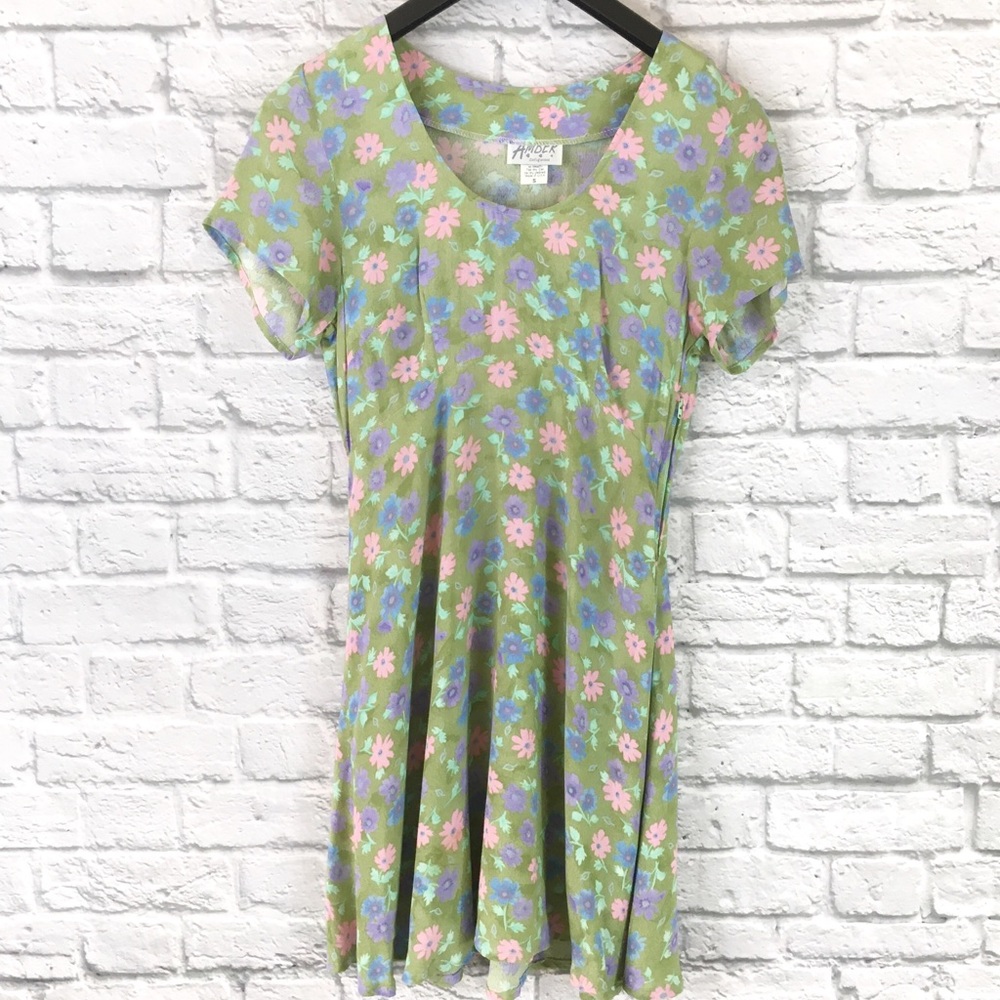 Vintage Amber California Short Sleeve Floral Dress